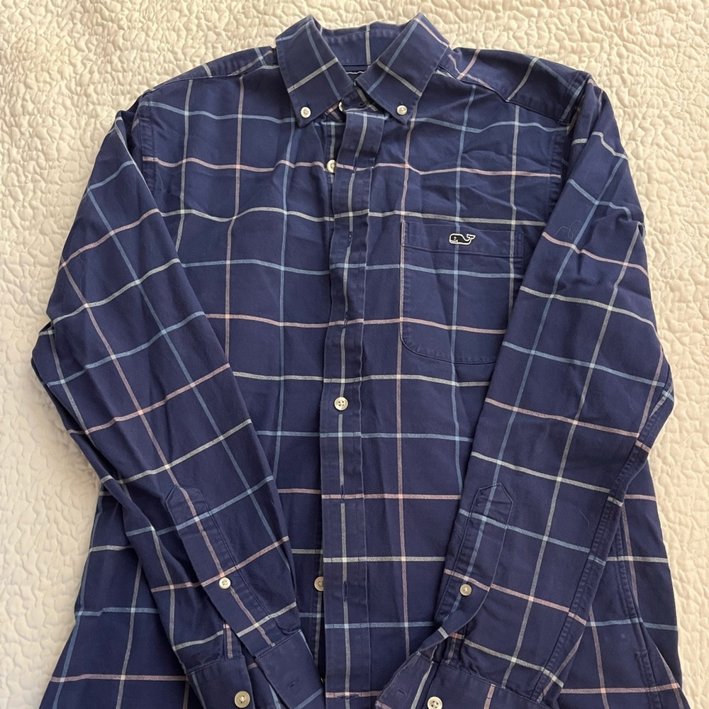 Vineyard Slim fit Tucker Shirt. Size Small